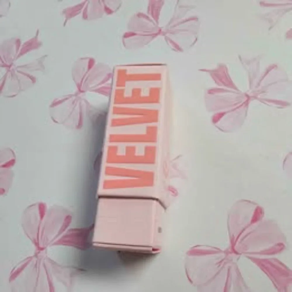 Jeffree Star Cosmetics Velvet Trap - Red Affair